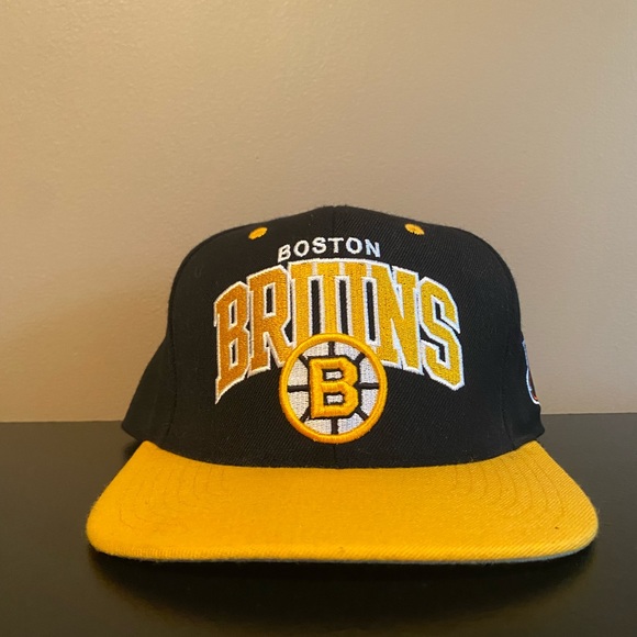 Boston Bruins Mitchell & Ness SnapBack - Picture 1 of 3